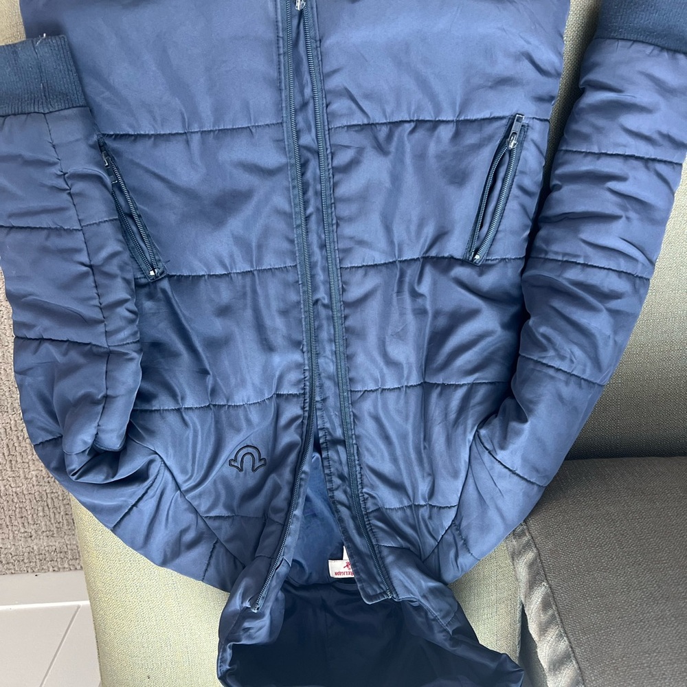 BOYS HORSESHOE HOODED PUFFER JACKET